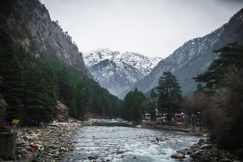 Manali, Kasol and Jibhi: A First-Timer's Guide - on the trail